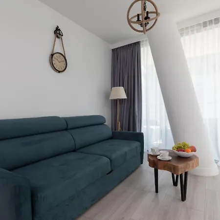 Apartment Apartment *